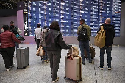 Love in the Air: Valentine's Flights in Russia Command Sky-High Prices