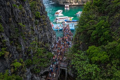 Spotting the Tourist Tribes of Thailand: A Seasoned Traveler's Guide