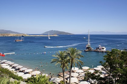 Restaurants in Turkey, Sochi, and Europe Add New Fees—Here’s What Travelers Need to Know